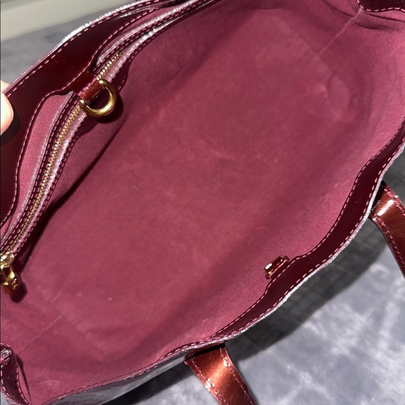 Louis Vuitton Wilshire Amarante Vernis - Picture 13 of 16